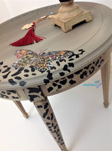 Load image into Gallery viewer, Contemporary Round Cheetah Accent Table - Furniture MaRiTama HOME