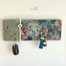 Load image into Gallery viewer, Custom made Rustic Flower Key Holder - Home Decor MaRiTama HOME