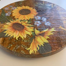 Load image into Gallery viewer, Personalized Wooden Cheese Board
